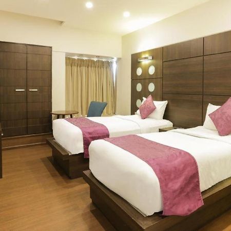 Hotel Green Plaza At Airport New Delhi Eksteriør billede