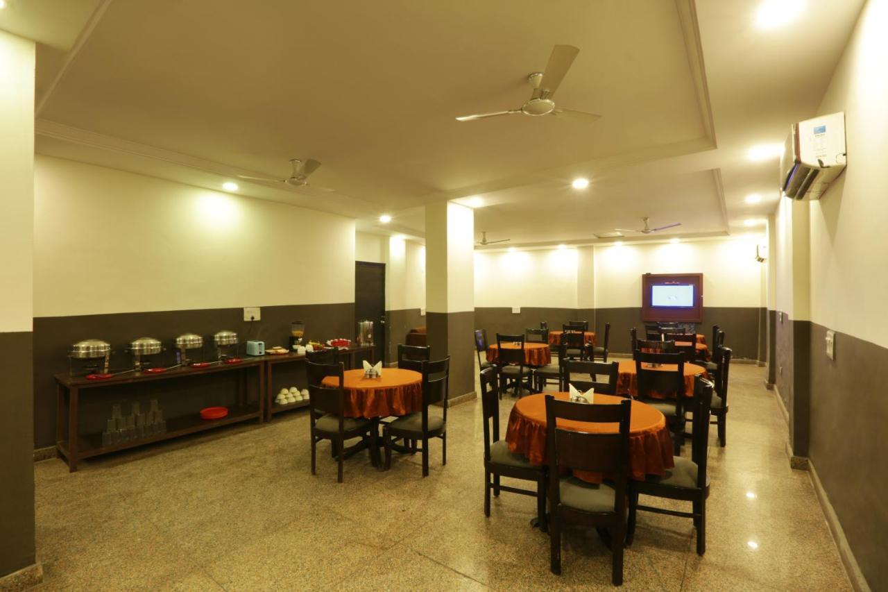 Hotel Green Plaza At Airport New Delhi Eksteriør billede