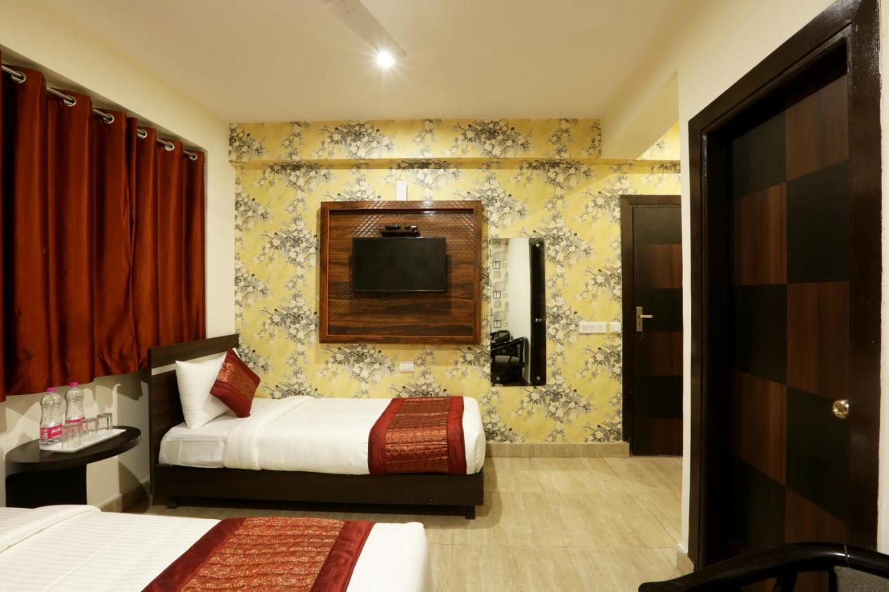 Hotel Green Plaza At Airport New Delhi Eksteriør billede