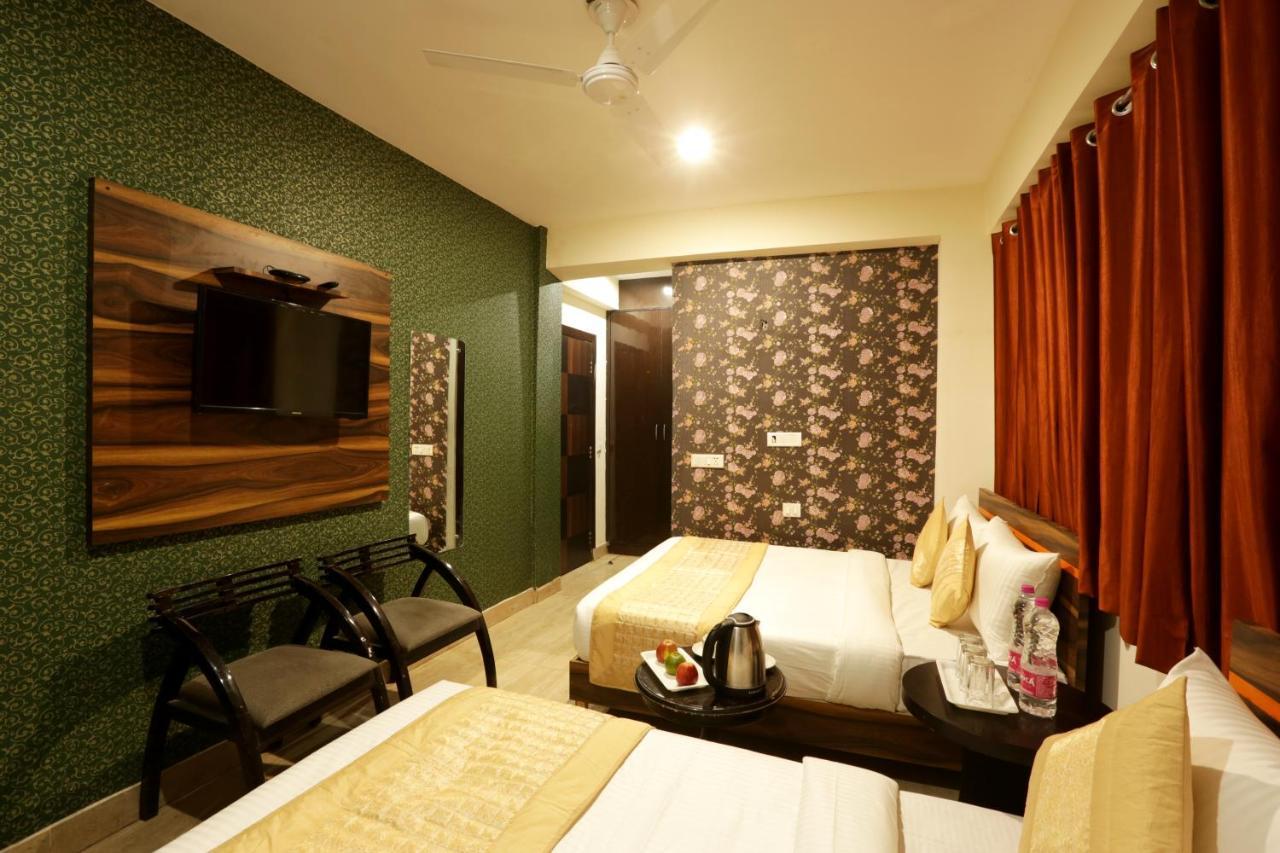 Hotel Green Plaza At Airport New Delhi Eksteriør billede